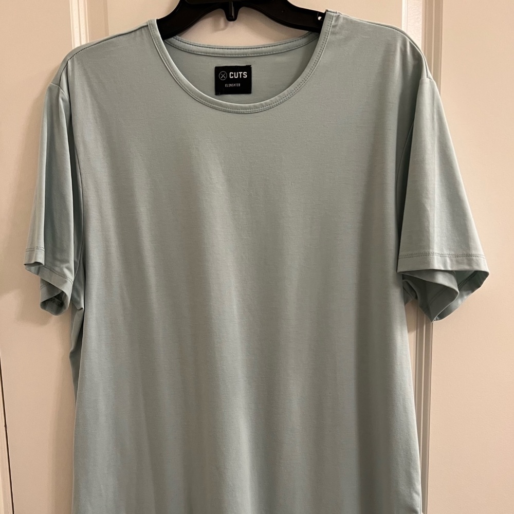 Cuts Clothing Elongated Hem AO T-Shirt, Size XXL, in Light Blue/Aqua